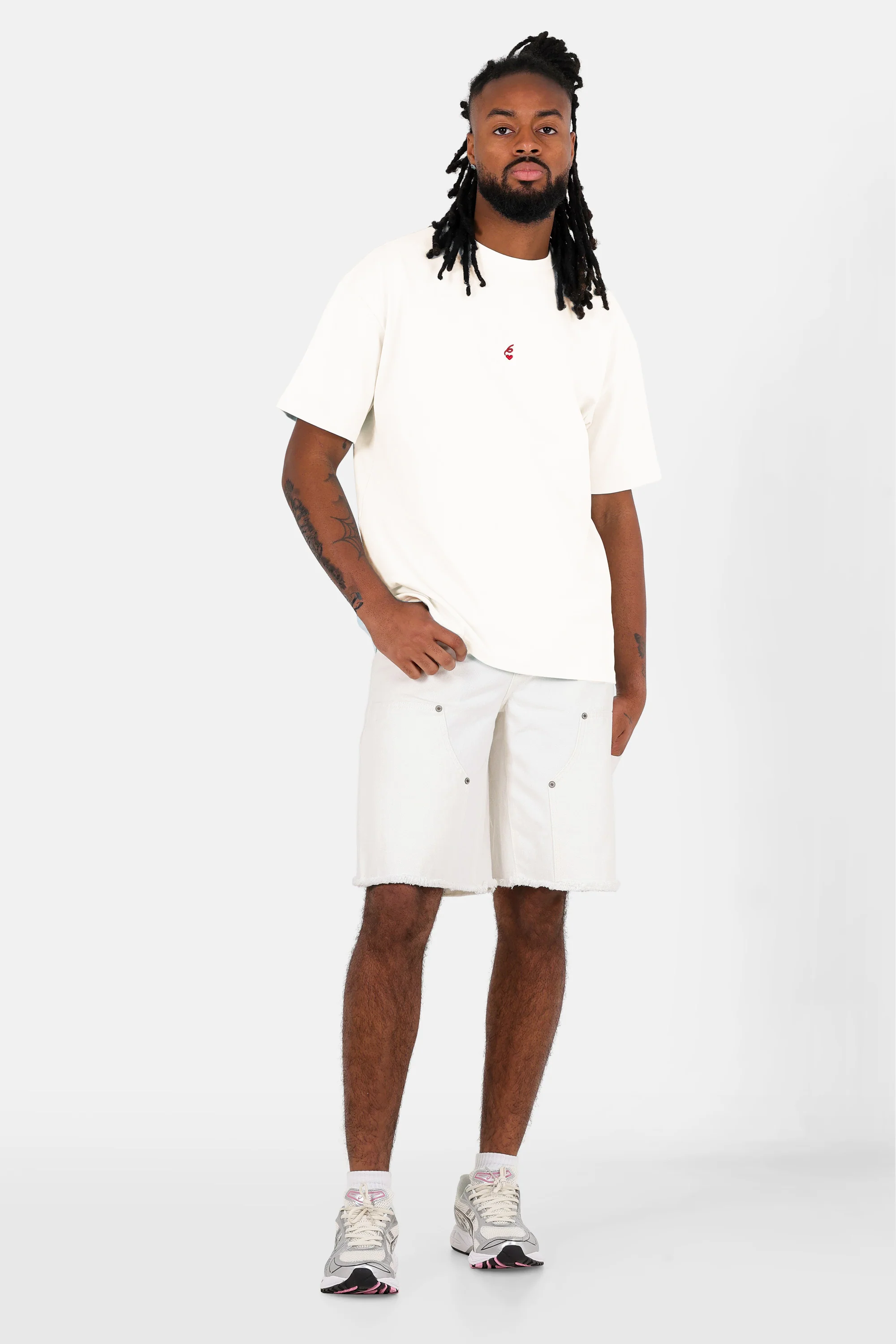 6 HEART S/S T-shirt - Image 2