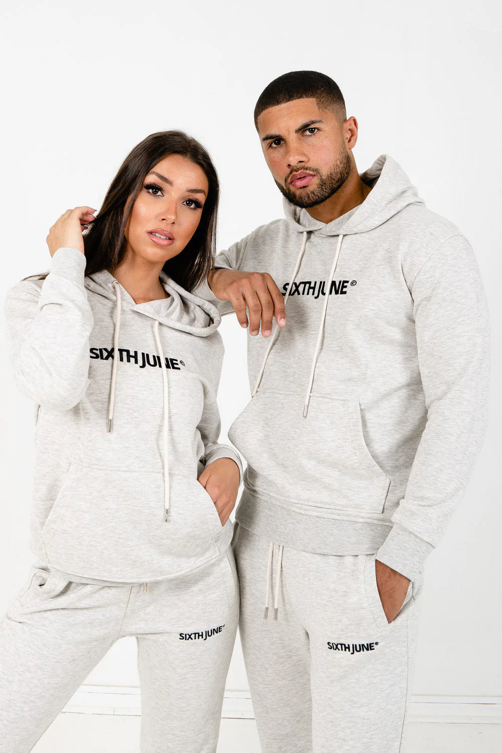 Sweatshirt capuche logo brodé Gris clair - Image 7
