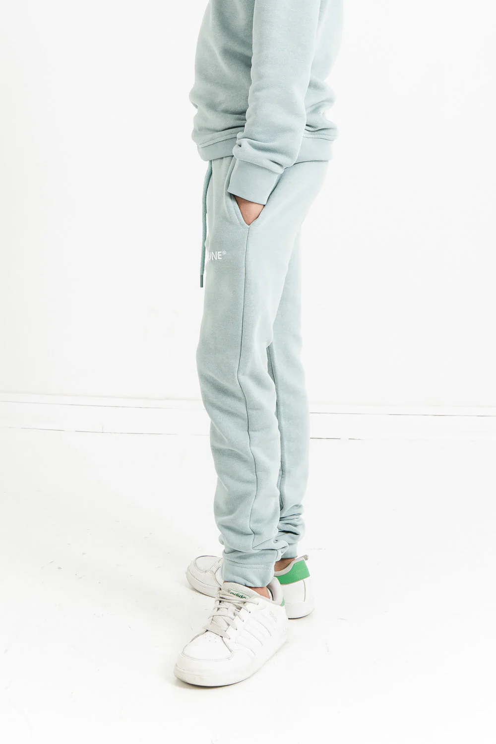 JUNIOR basic jogger pant - Image 3