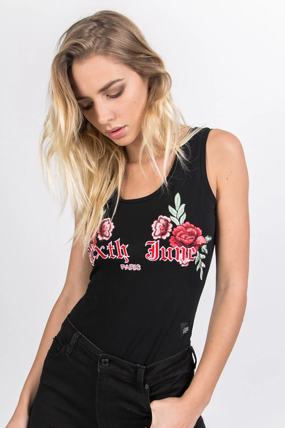Body imprimé broderies fleurs noir
