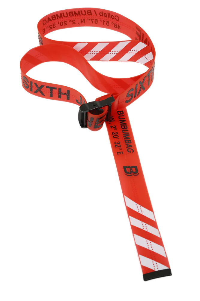 Ceinture plastique rouge