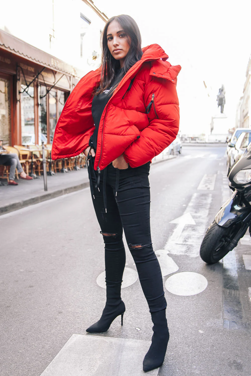 Doudoune courte capuche rouge - Image 7
