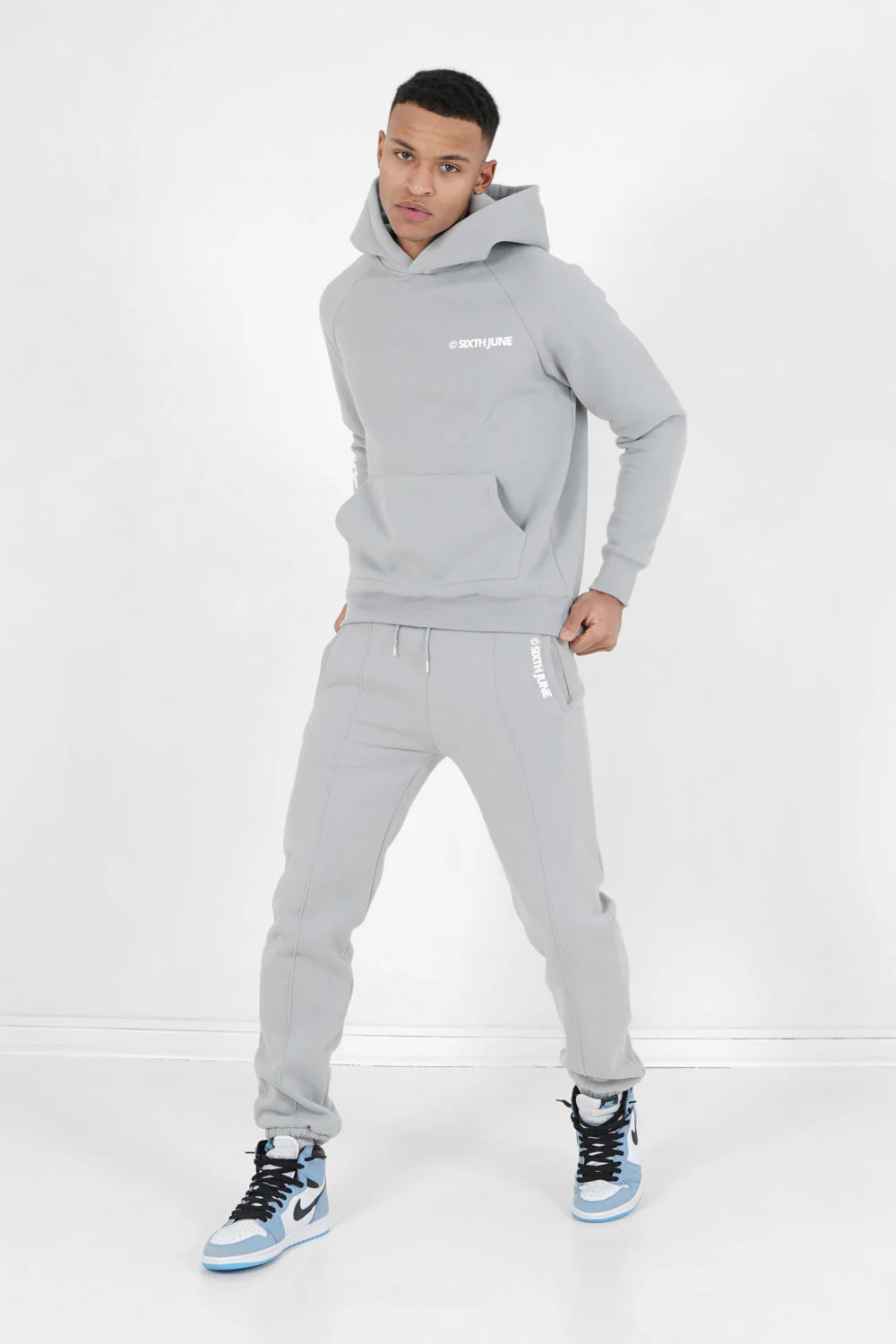 Sweat capuche molletonné logo Gris - Image 2