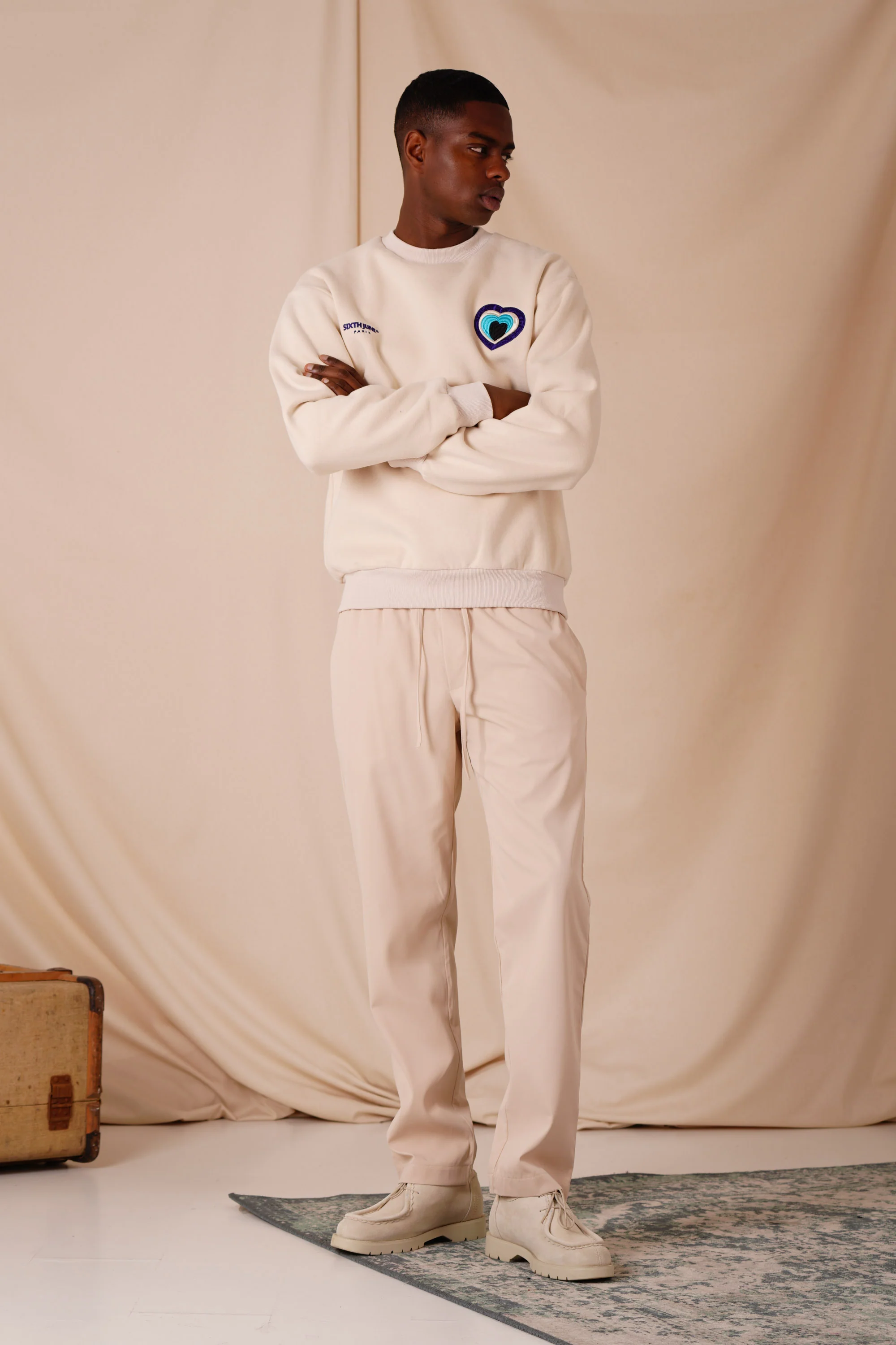 HEART patch sweatshirt - Image 6