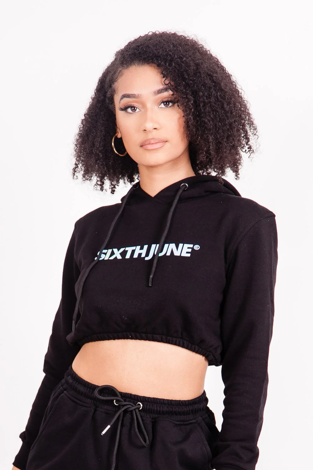 Sweat à capuche court holographique noir