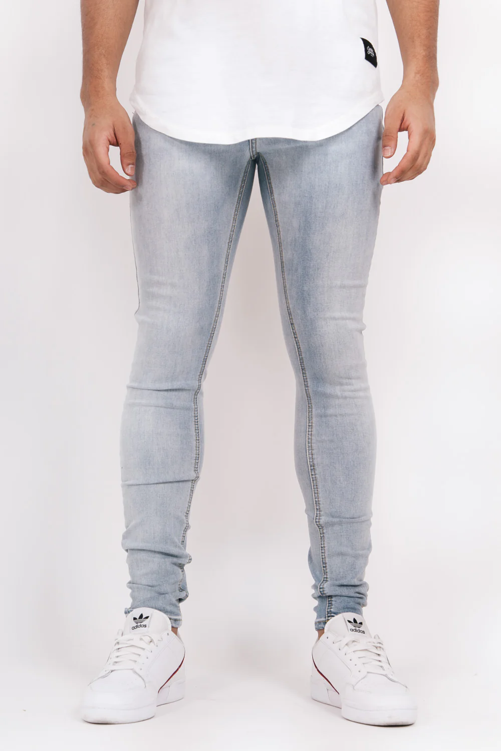 Jean broderie roses bleu