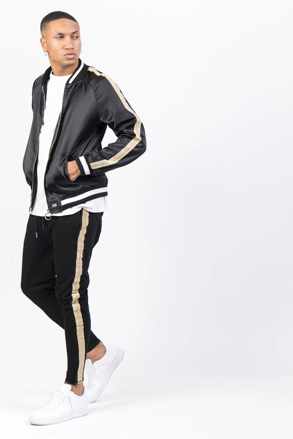 Jogging bandes dorées noir - Image 5