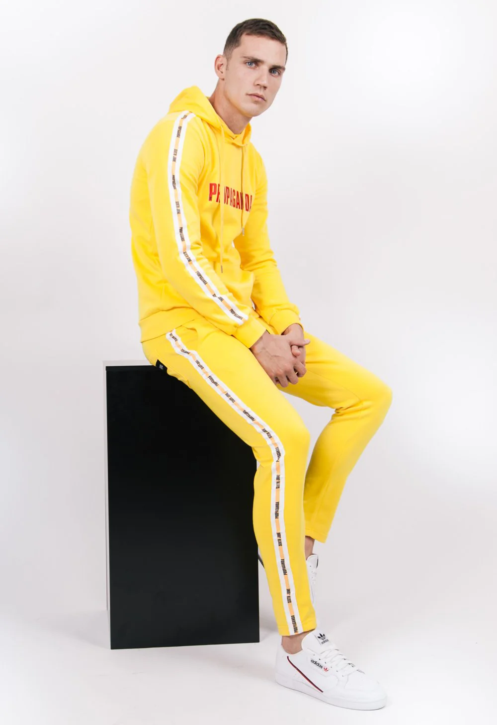 Jogging Propaganda bandes jaune - Image 2