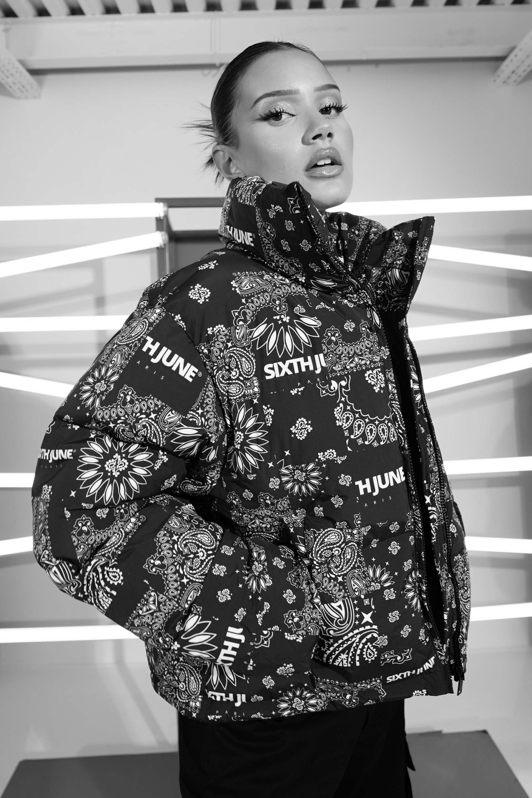 paisley bandana puffer jacket 33875-BEIG - Image 2
