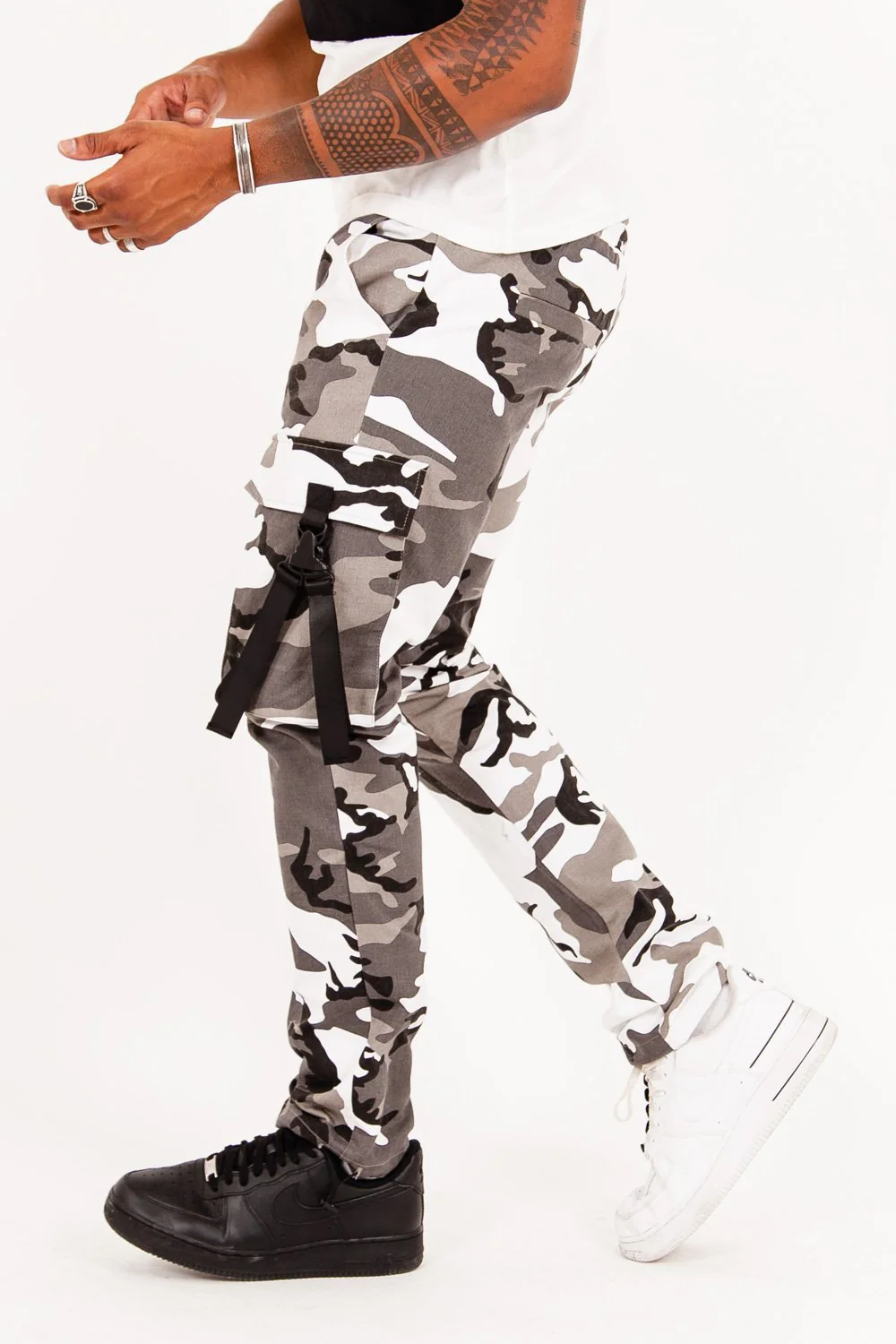 Pantalon camouflage sangles noir - Image 4