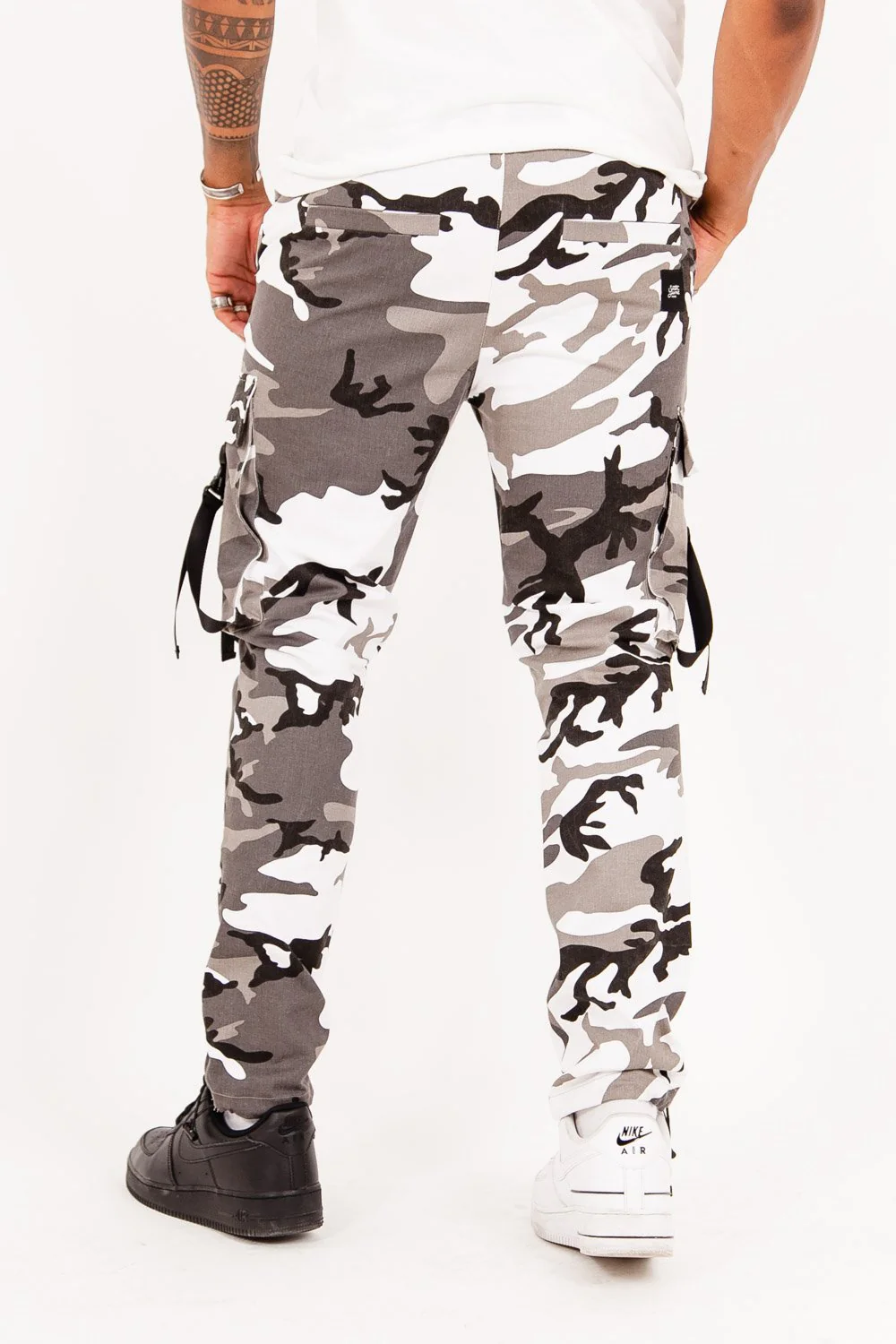 Pantalon camouflage sangles noir - Image 5