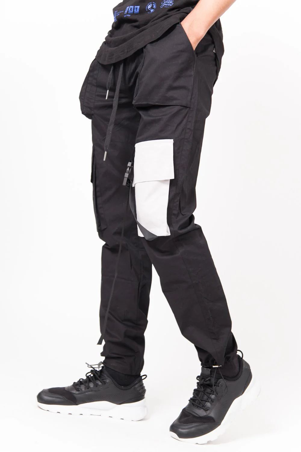Pantalon cargo clip poches Noir Beige - Image 4