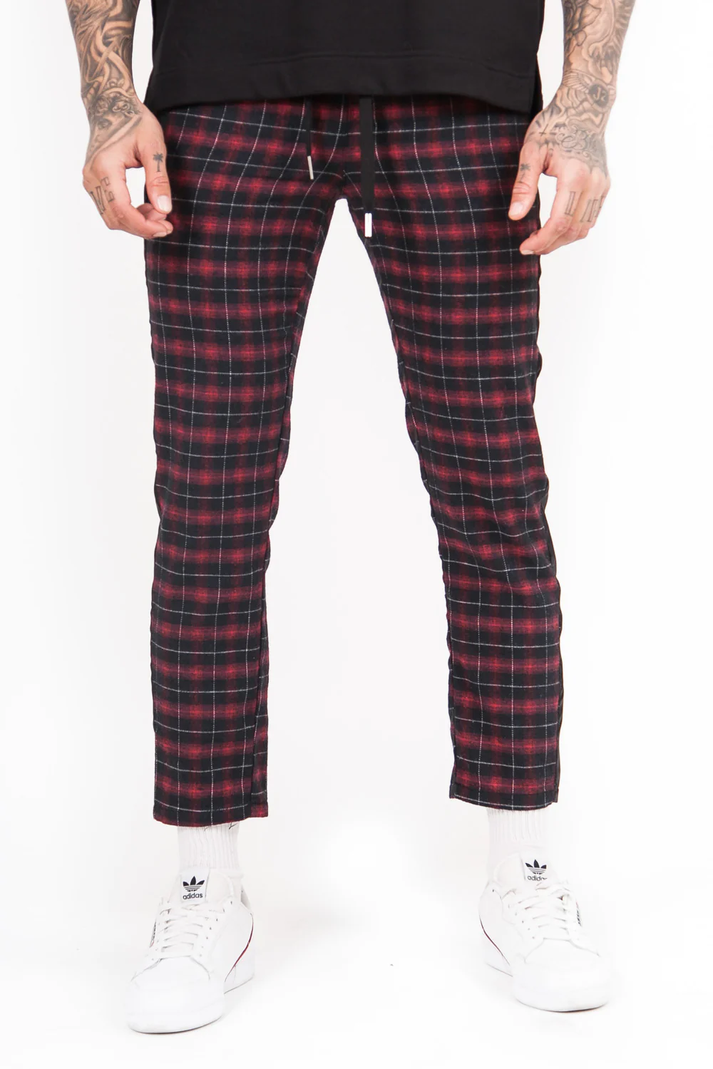 Pantalon tartan bandes noir rouge - Image 3