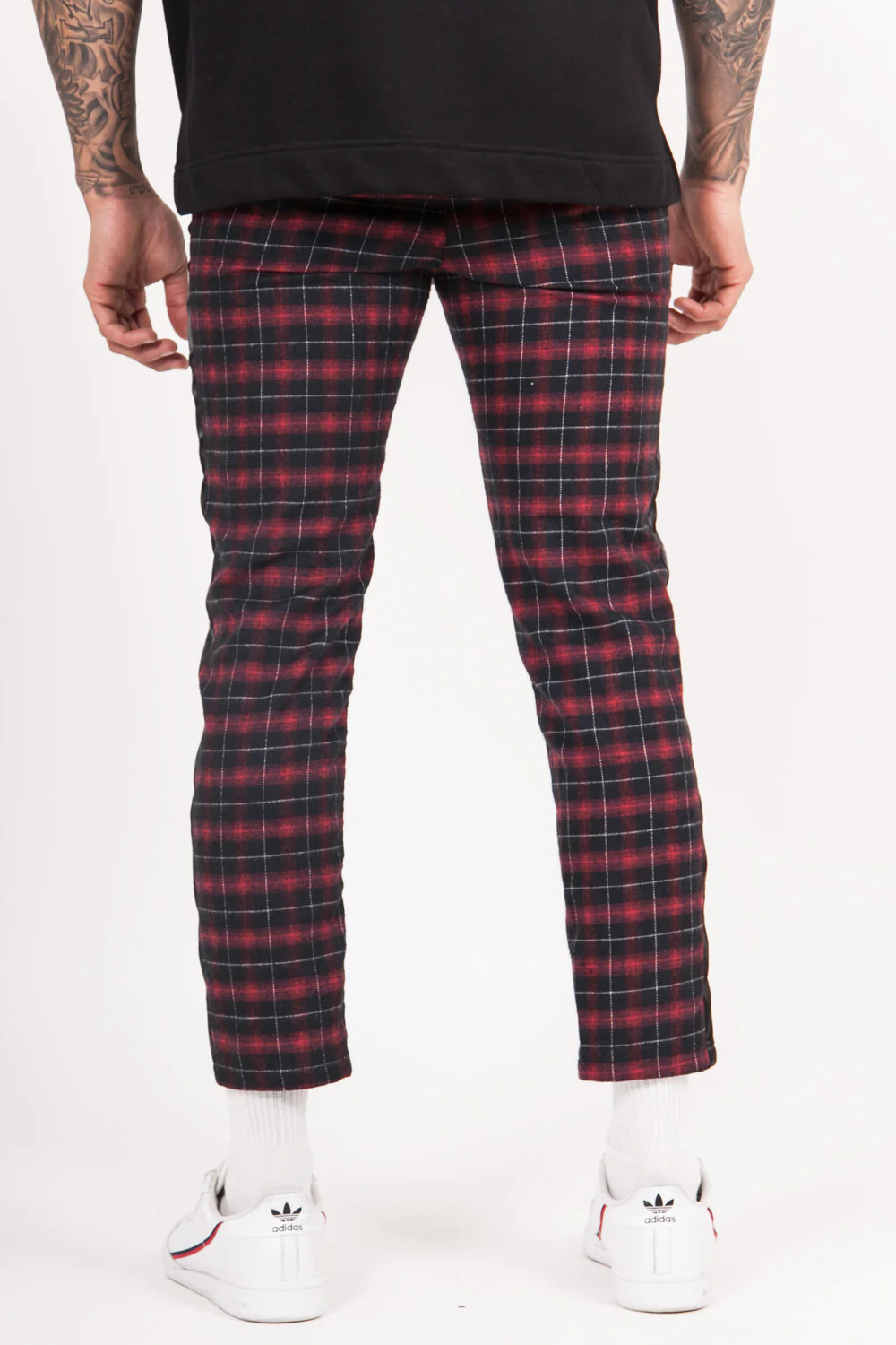 Pantalon tartan bandes noir rouge - Image 4