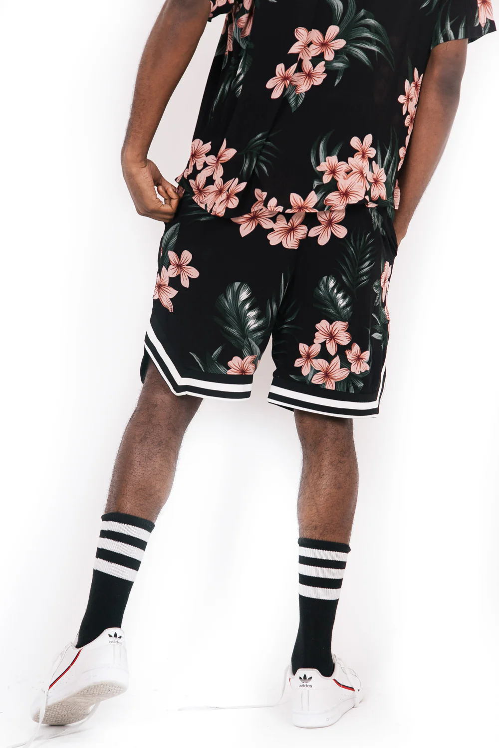 Short floral noir rose - Image 3