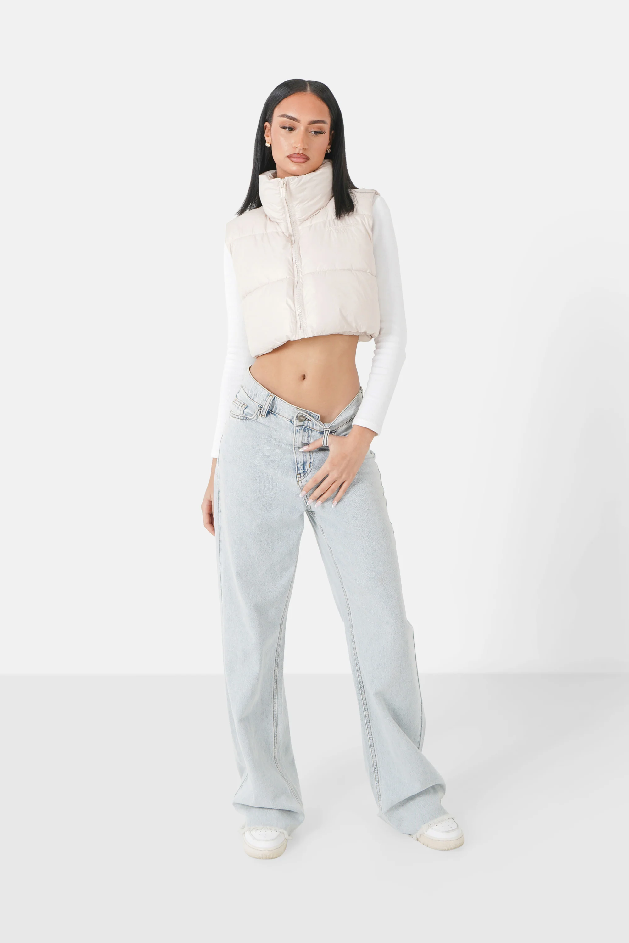 EMBROIDERED sleeveless puffer jacket - Image 2