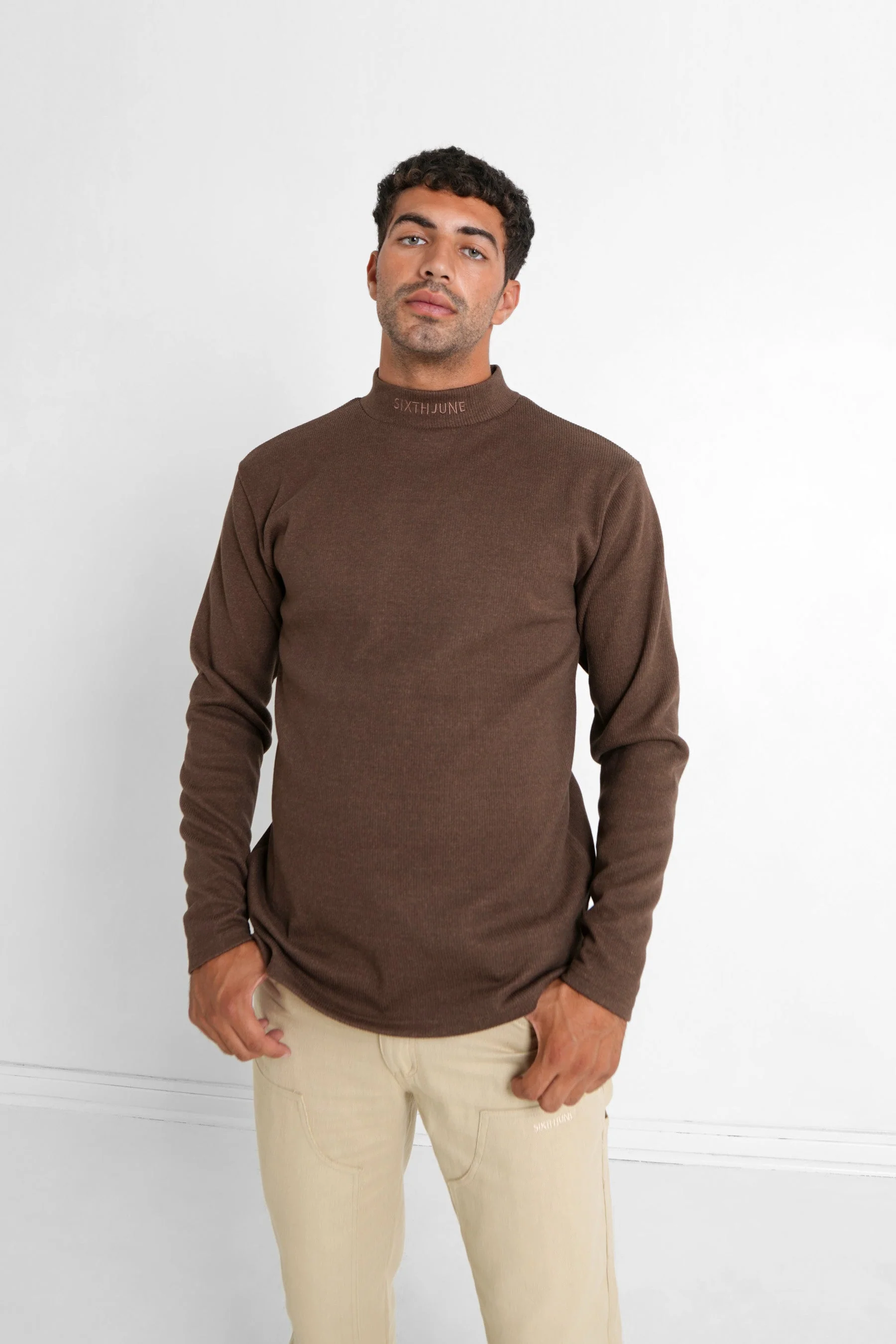 SOFT ribbed knitwear