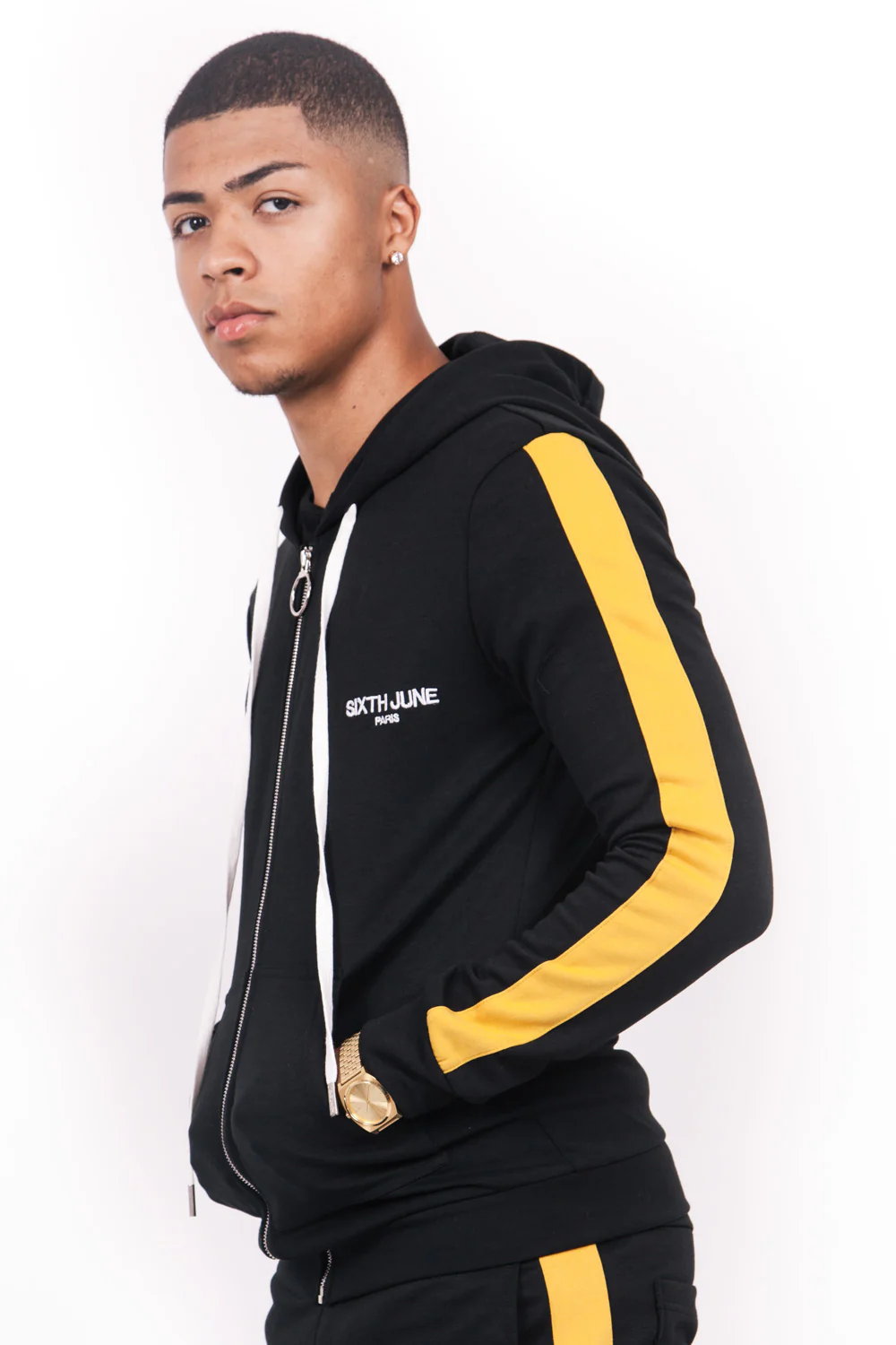 Sweat capuche bandes noir jaune - Image 3