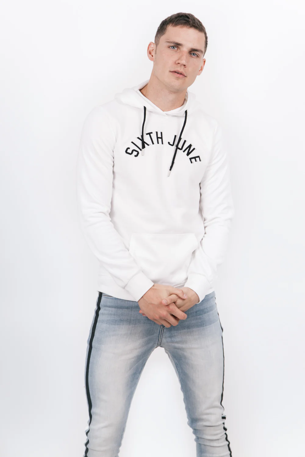 Sweatshirt capuche logo université blanc - Image 5