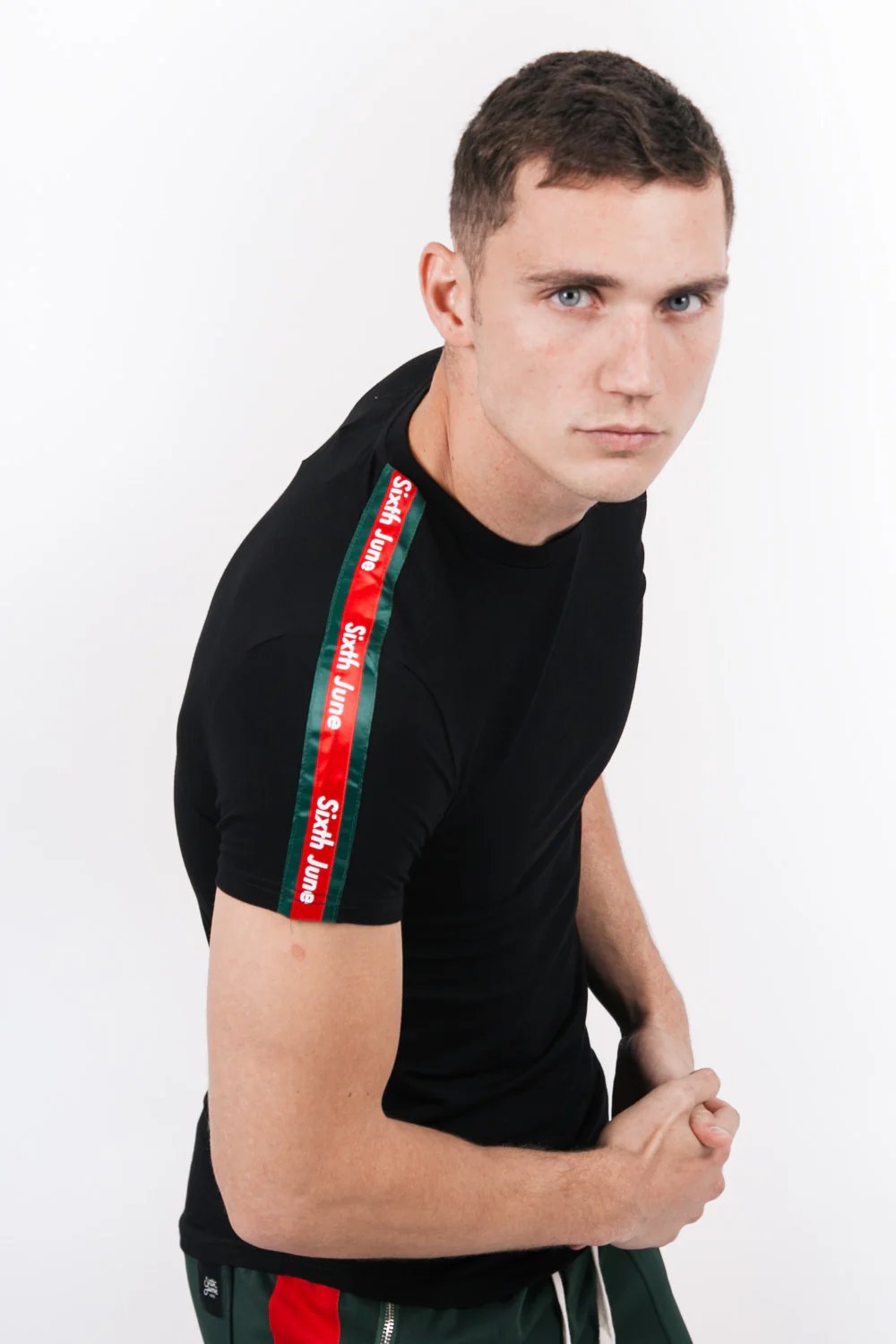 T-shirt bandes bicolores logo noir rouge vert - Image 2