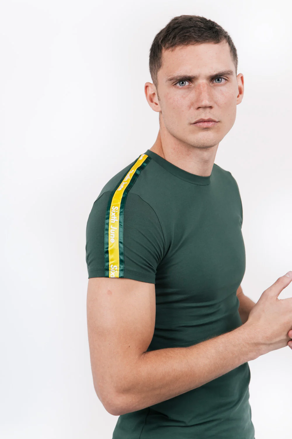 T-shirt bandes bicolores logo vert jaune - Image 3