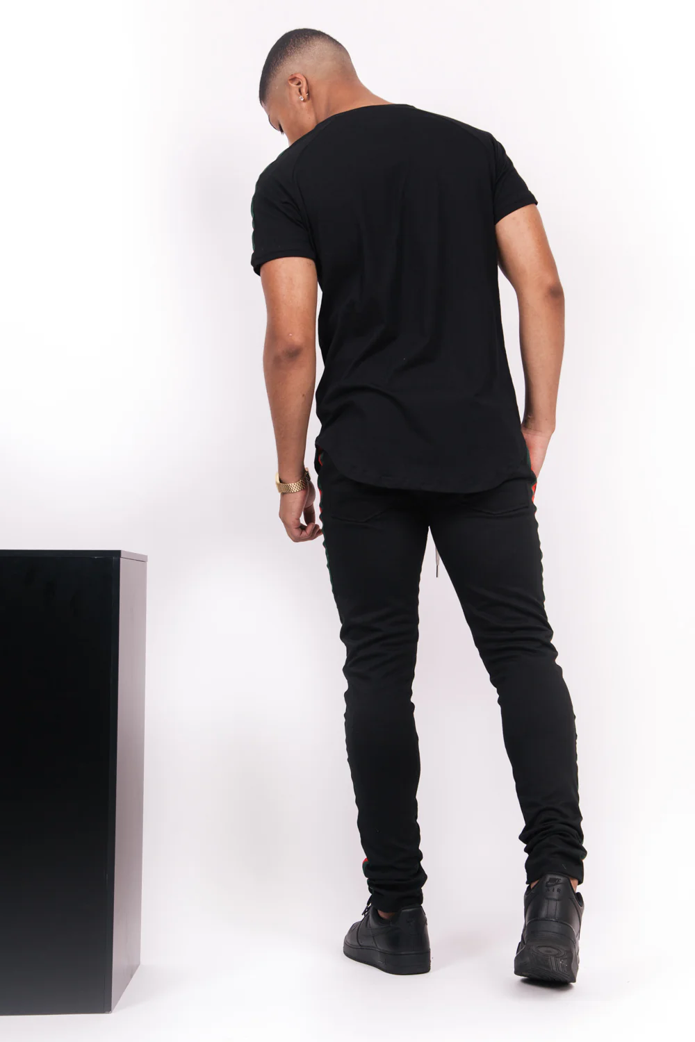T-shirt bandes bicolores noir vert rouge - Image 4