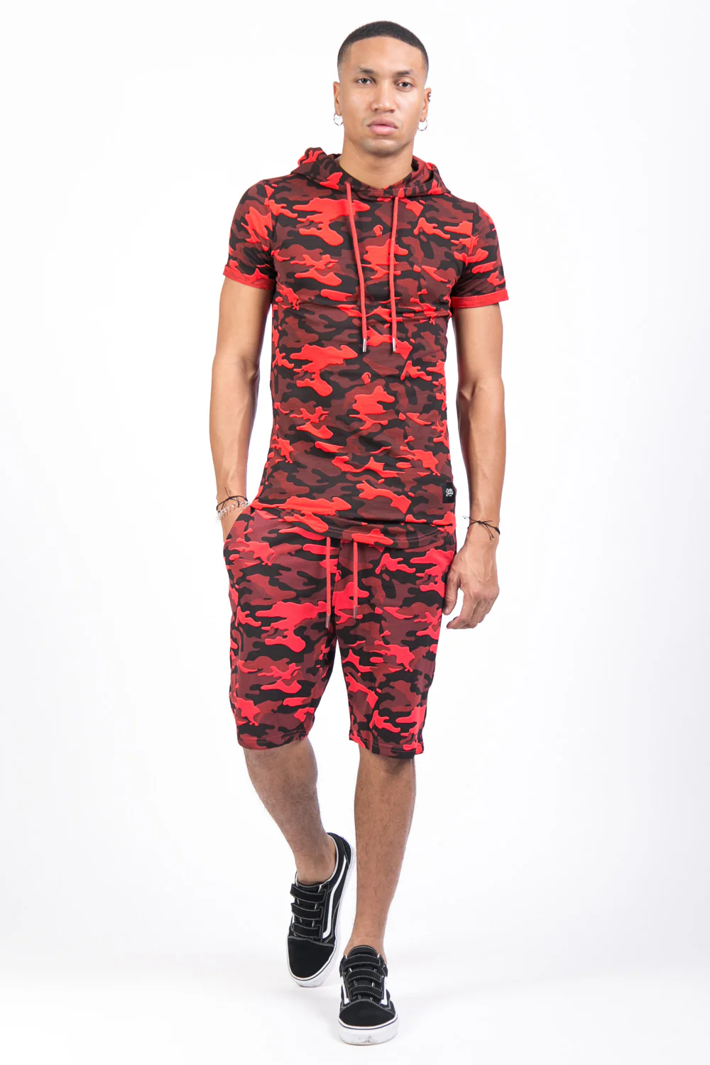 T-shirt camouflage capuche rouge - Image 2