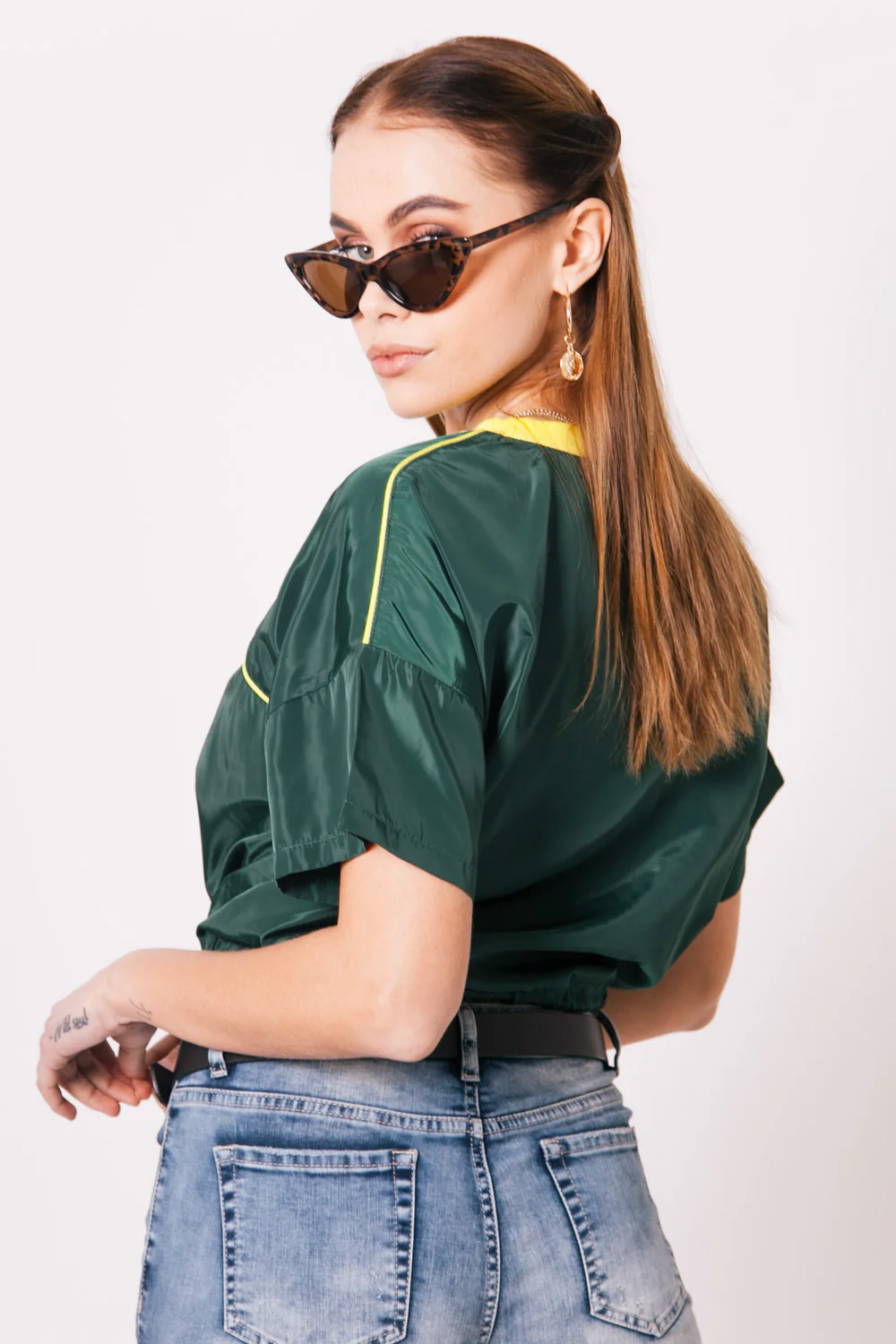 T-shirt crop top drapeau vert jaune - Image 5