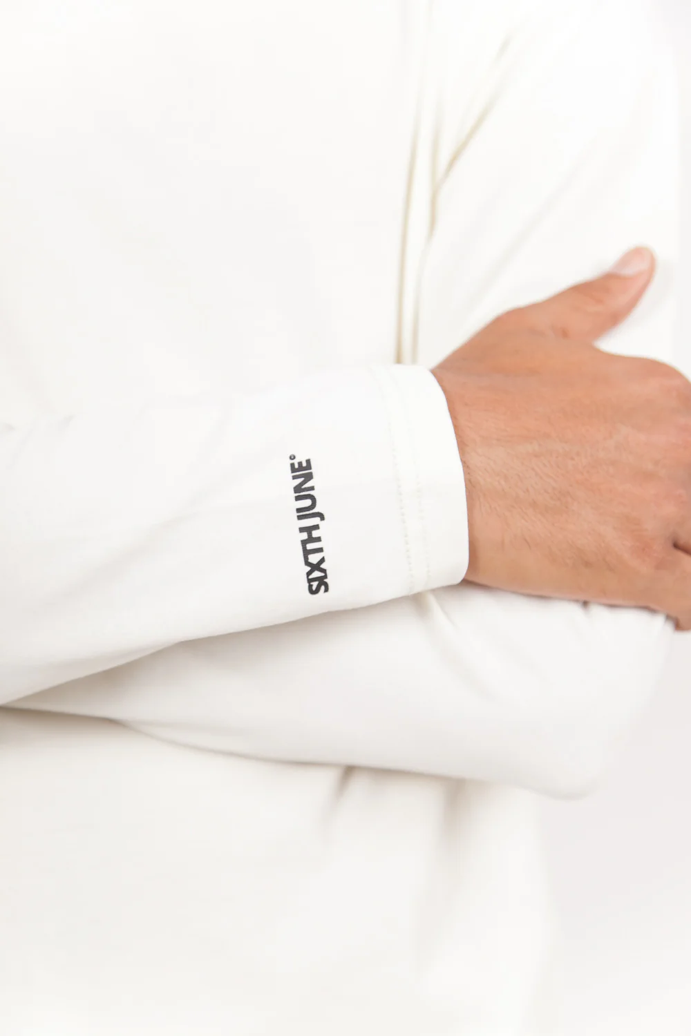 T-shirt col cheminée logo blanc cassé - Image 5