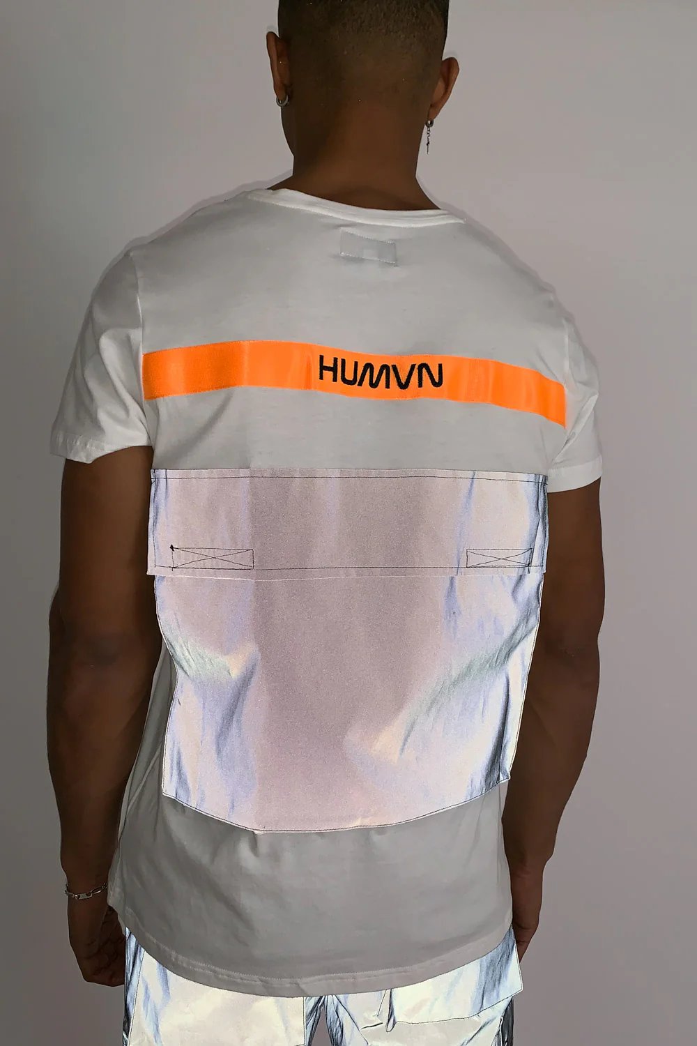 T-shirt poche dos réfléchissant beige - Image 2