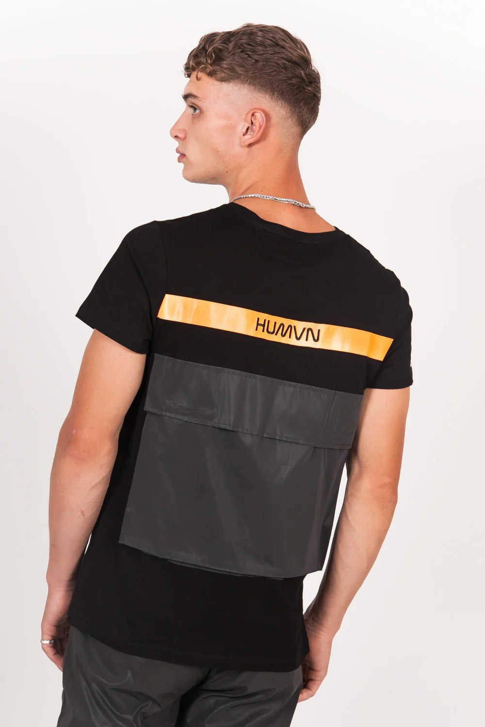 T-shirt poche dos réfléchissant noir - Image 7