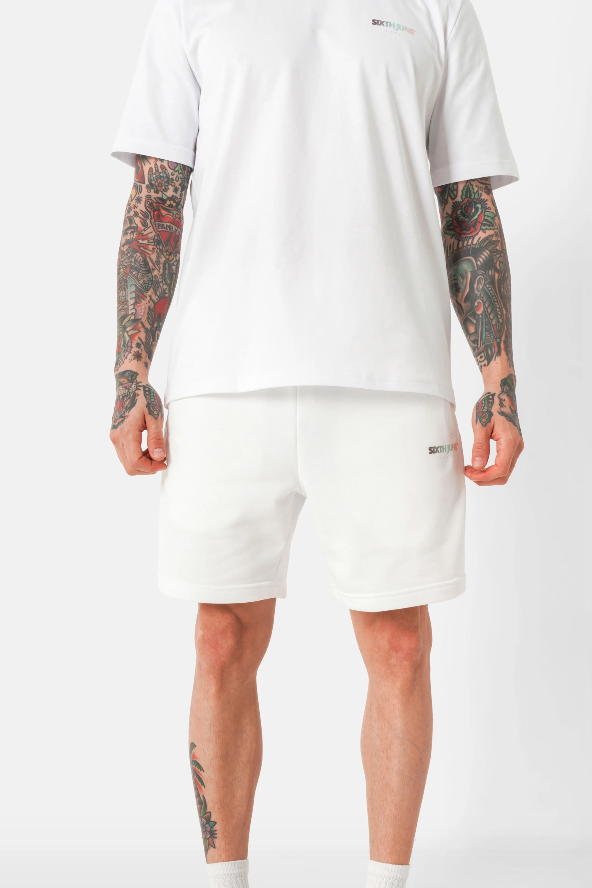 TIE AND DYE logo short