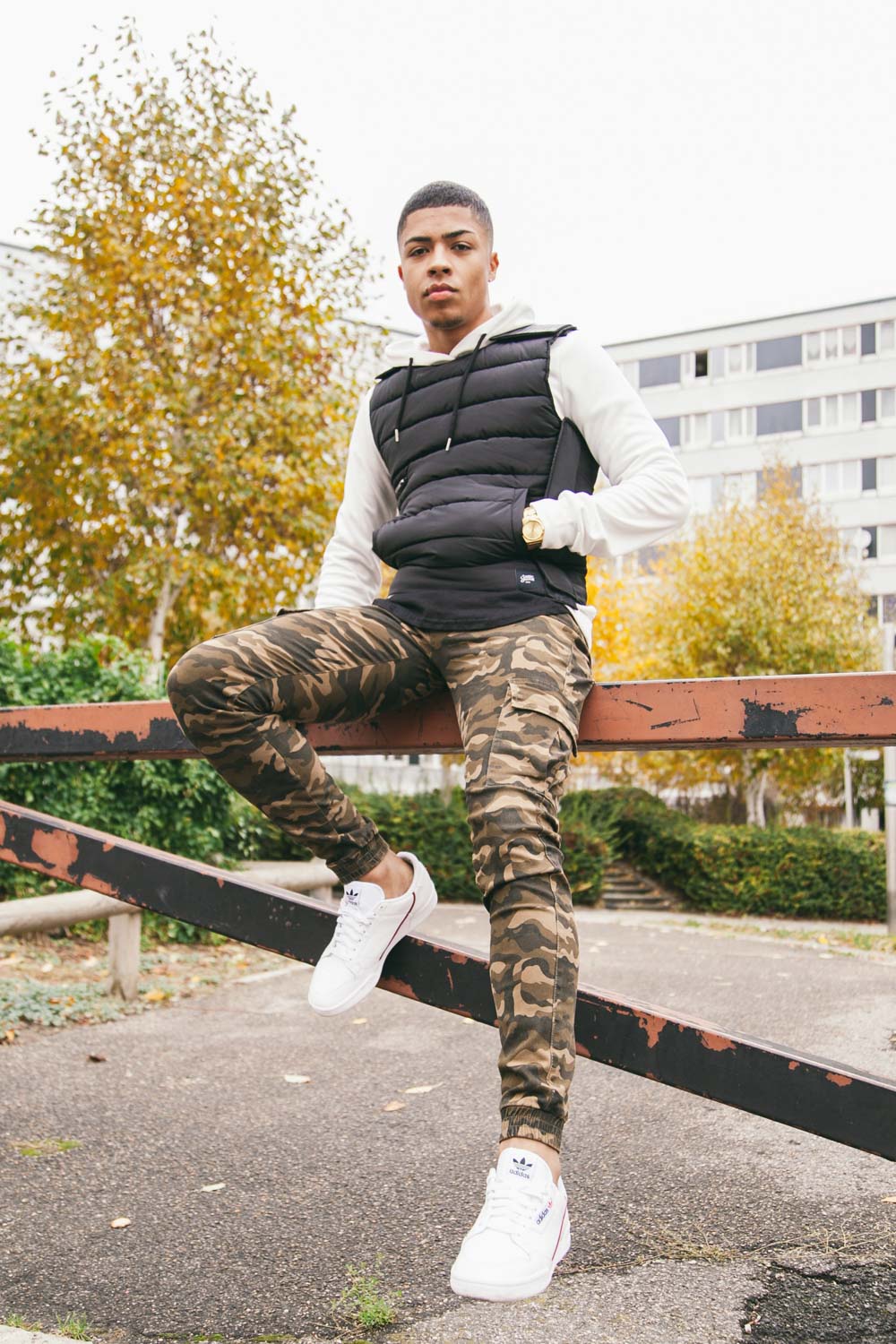 Veste matelassée sans manches noire - Image 7